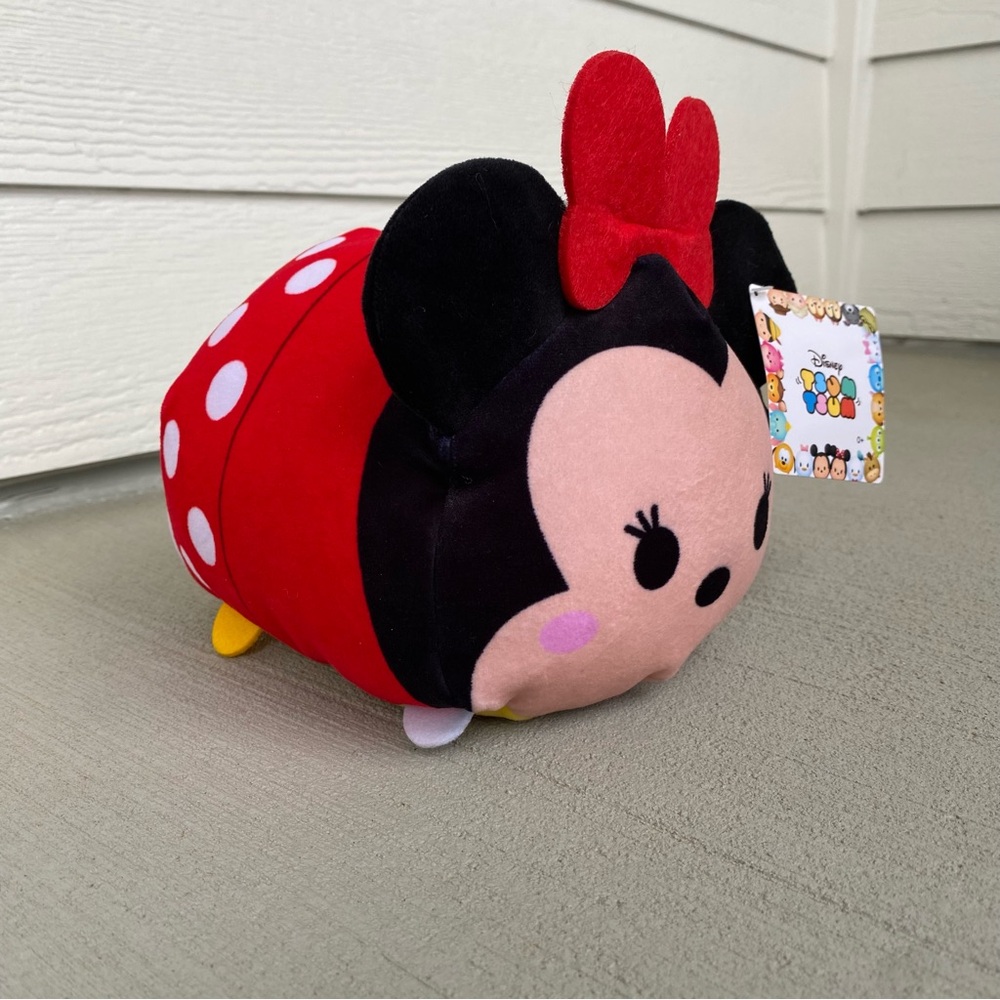 NEW Disney Tsum Tsum Minnie Mouse Plush Red White Black